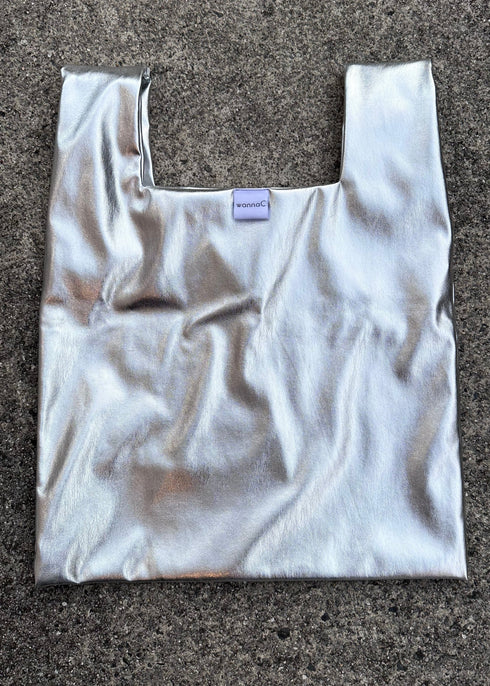 Metallic hand bag -silver-